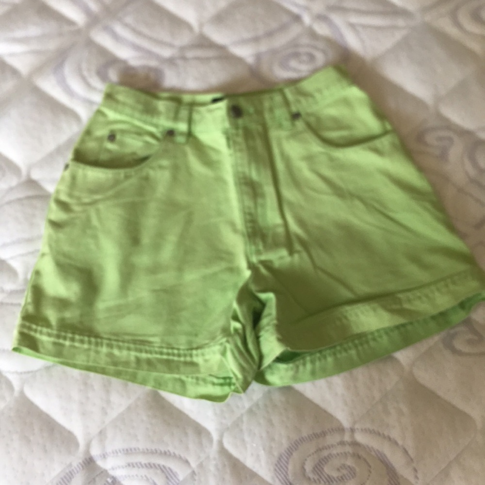 Pastel green shorts size 8 used Gap c pic of spot